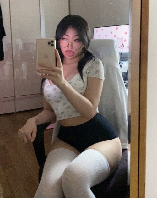 FQ9luCoakAAL9_c.md.jpg