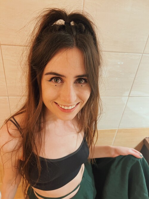 FRdWM6NWQAQjIR9.md.jpg