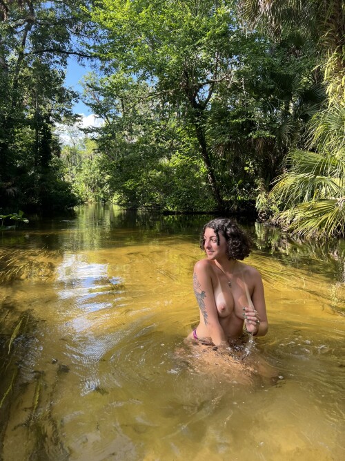 Shutupsigh - Starrysigh Nude Leaked Onlyfans Photo Shutupsigh - Starrysigh Nude Leaked Onlyfans Photo