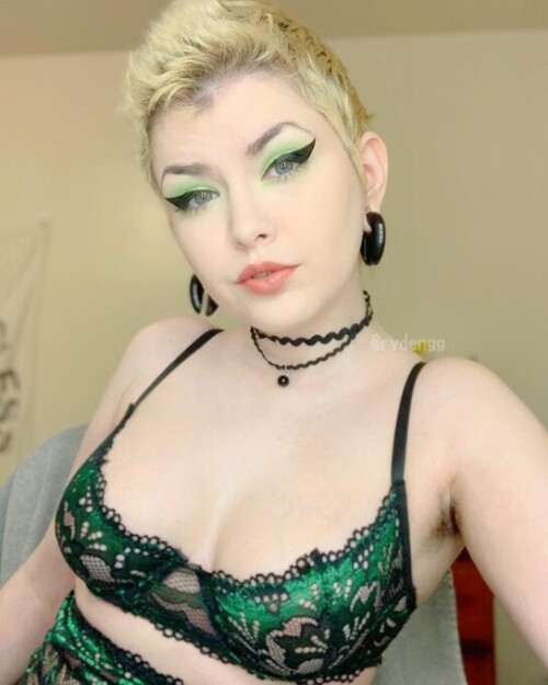 Ryden Armani / Caroline Mosley Nude Leaked Onlyfans Photo Ryden Armani / Caroline Mosley Nude Leaked Onlyfans Photo