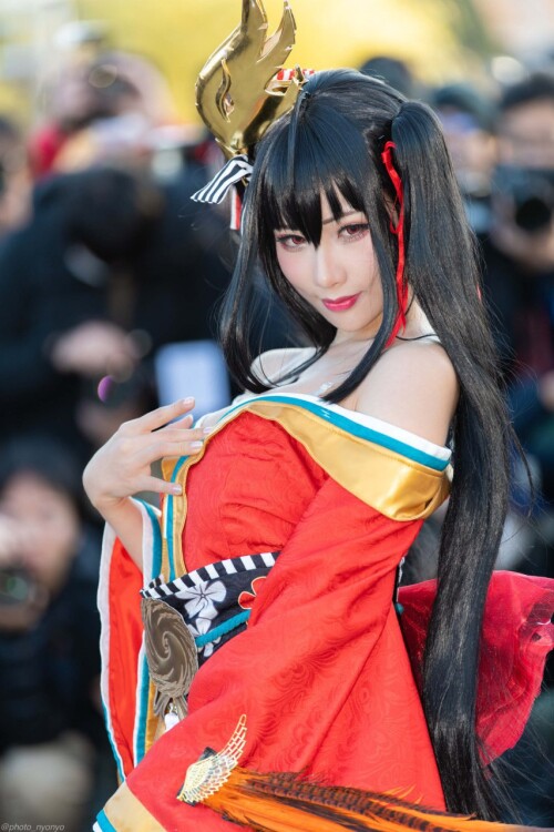 HaneAme--as-Taihou-06-exhentai.org-Sword-Maiden-Cosplay-by-HaneAme-photo_75730-12-2019_14-20-28.md.jpg