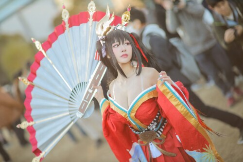 HaneAme--as-Taihou-19-exhentai.org-Sword-Maiden-Cosplay-by-HaneAme-photo_76730-12-2019_21-57-10.md.jpg