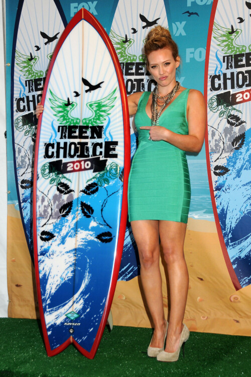 Hilary_Duff_Teen_Choice_Awards_in_Universal_City_August_8_2010_35.md.jpg