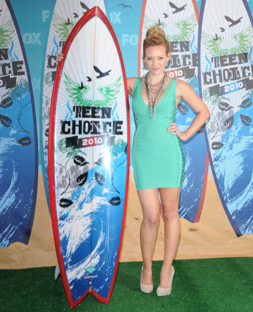 Hilary_Duff_Teen_Choice_Awards_in_Universal_City_August_8_2010_44.md.jpg