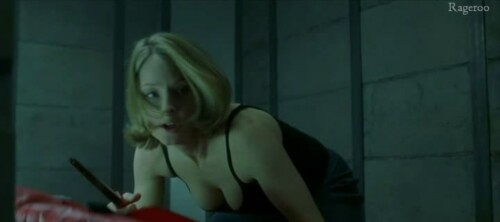 Jodie_Foster_Panic_Room_03.avi_snapshot_00.06_2011.09.16_08.01.42_123_8lo.jpg