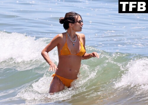 Jordana-Brewster-Sexy-The-Fappening-Blog-31.md.jpg
