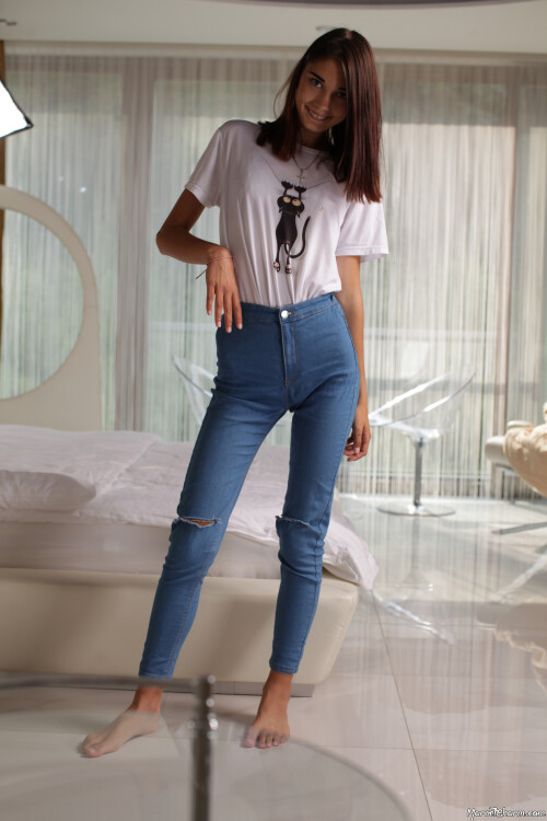 MarvelCharm_Vanessa-Casual-003.jpg