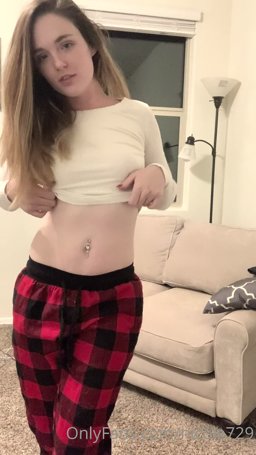 Nicole729 Nude Leaked Onlyfans Photo Nicole729 Nude Leaked Onlyfans Photo