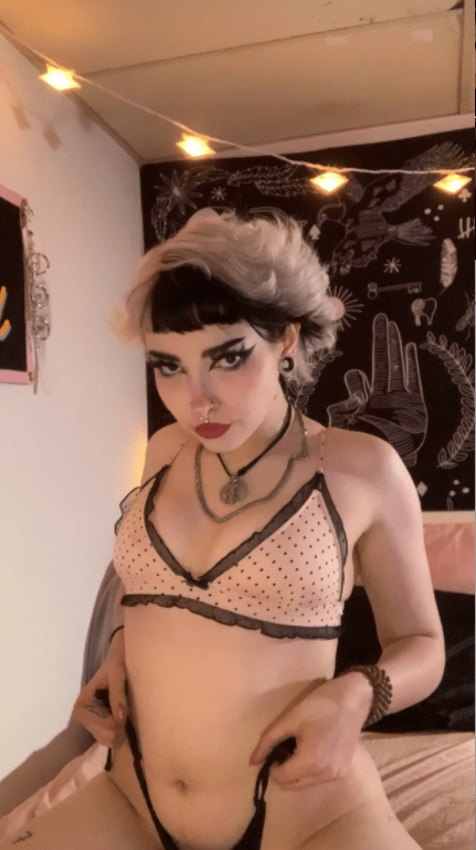 Halfdeadhottie / Fauxlilac / Evilgirll Nude Leaked Onlyfans Photo Halfdeadhottie / Fauxlilac / Evilgirll Nude Leaked Onlyfans Photo