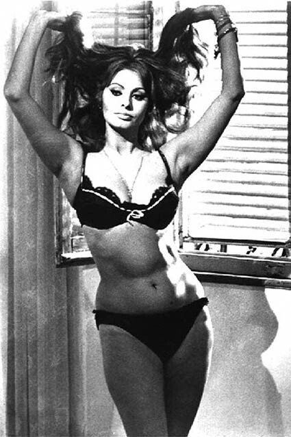 Sophia-Loren-5z7dv7h4hz5i.jpg