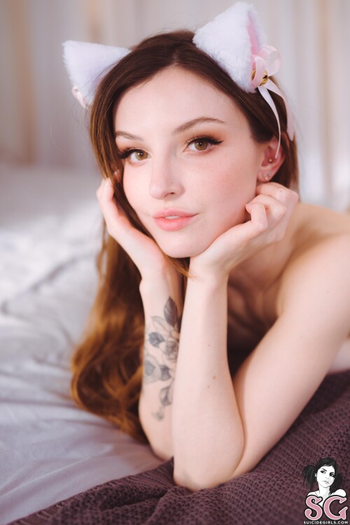 SuicideGirls-Dainty---Kitten-Play-58.jpg