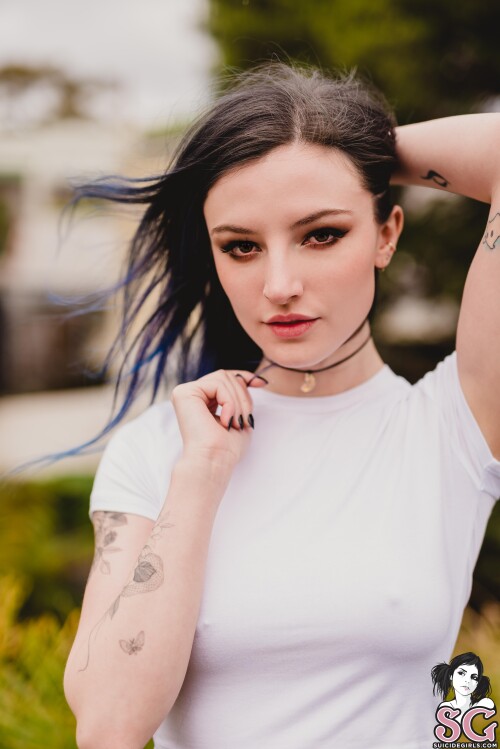 SuicideGirls-Dainty---Slutgarden-02.jpg