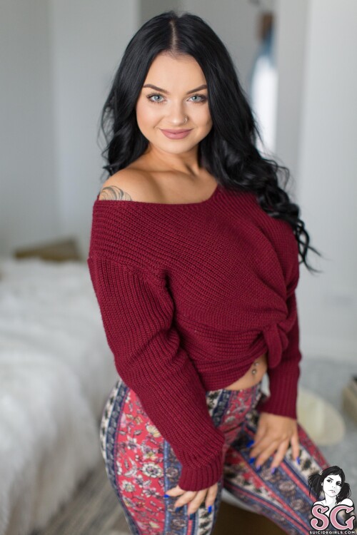 SuicideGirls-Ivyrose---Sweater-Wheather-19.jpg