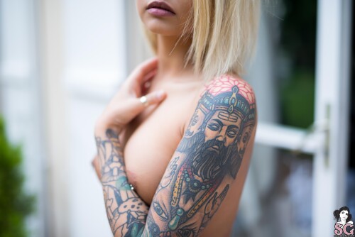 SuicideGirls-Valeriya--Cool-For-The-Summer-15.jpg