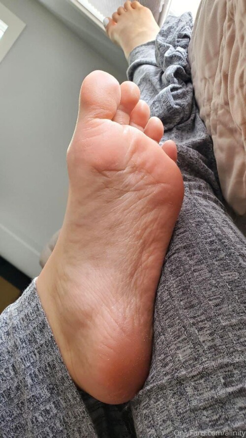 alinity_foot_fetish_onlyfans_set_leaked-FKTIJX_2847033.md.jpg