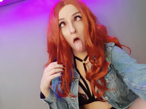 amateur-i-m-so-shy-doing-ahegao-WHTdBC.jpg