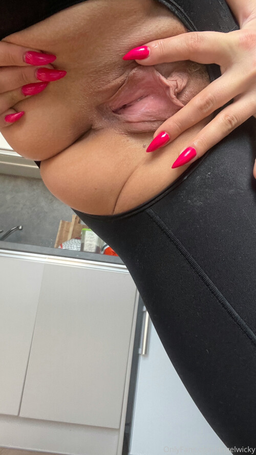 Angel Wicky Nude Leaked Onlyfans Photo