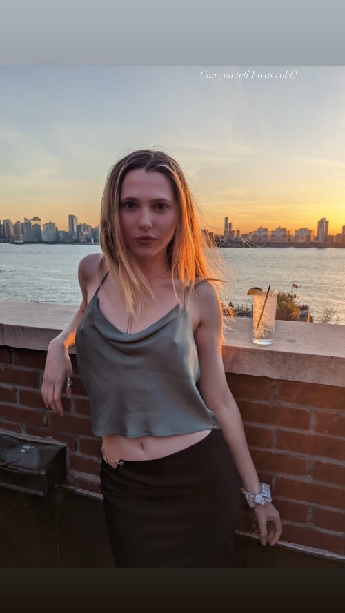 android_girl - Chloe - Gabrielle Hersh Nude Leaked Onlyfans Photo android_girl - Chloe - Gabrielle Hersh Nude Leaked Onlyfans Photo