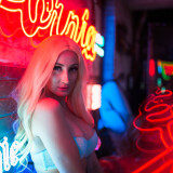 hollyneon-18