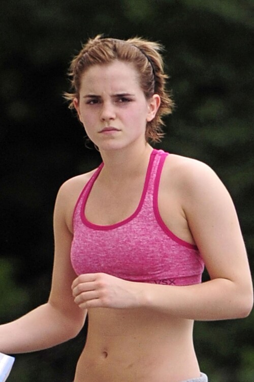 kaneda_EmmaWatson_Headingtoagym_Pittsburgh_-8.md.jpg