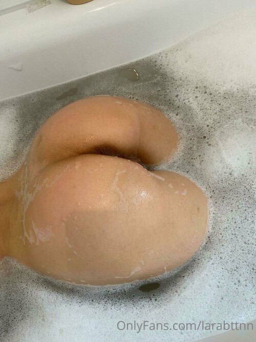Lara Büttner (larabttnn) Nude Leaked Onlyfans Photo Lara Büttner (larabttnn) Nude Leaked Onlyfans Photo