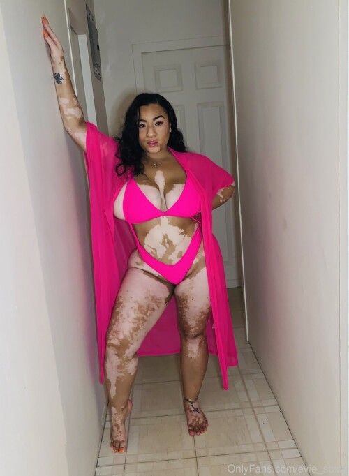 Evie_Spice/YvetteMari Nude Leaked Onlyfans Photo Evie_Spice/YvetteMari Nude Leaked Onlyfans Photo