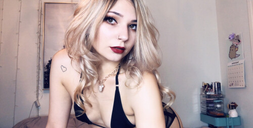 red-lips-12.md.jpg