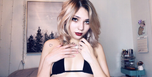 red-lips-2.md.jpg