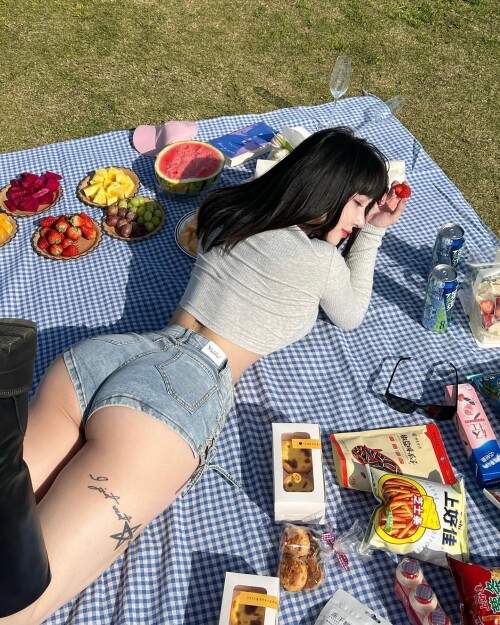 songyuxin_hitomi_278010380_295445285999229_6884500856071441520_n.md.jpg