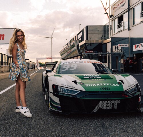 sophiafloersch_259461814_130105229430516_9207059141345564456_n.md.jpg