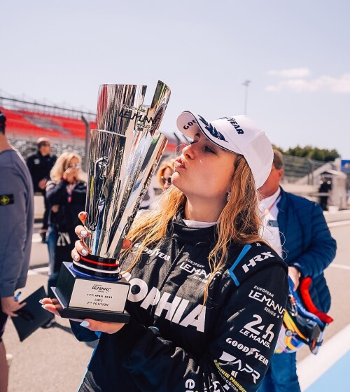 sophiafloersch_278561769_375688291134870_5605637361120823602_n.md.jpg