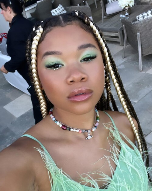 stormreid_CfhsVeQPKE3_4.md.jpg